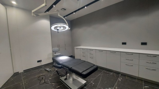 Spectro IMA, Surgical lamp Q-flow , Merivaara Corp